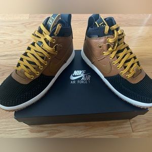 Nike Lunar Force 1 Duckboot size men’s 9.5